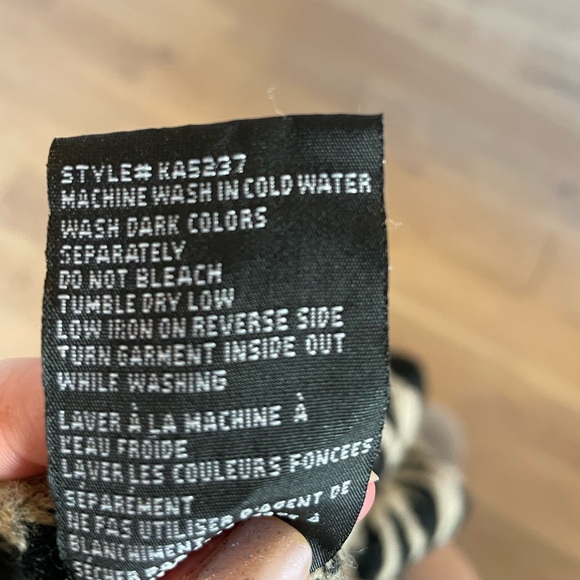 Cozy tiger print sweater - Picture 4 of 5